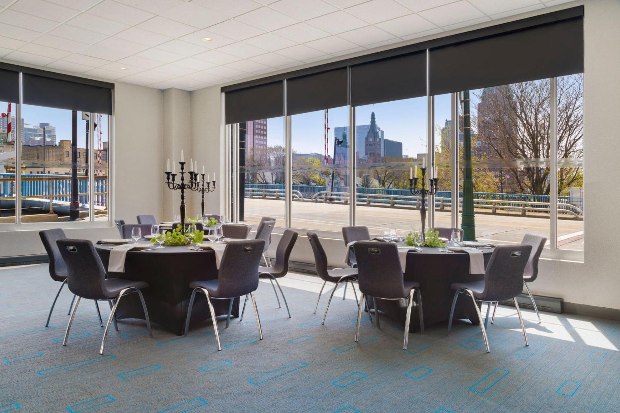 Aloft Hotel Milwaukee Downtown Eksteriør bilde