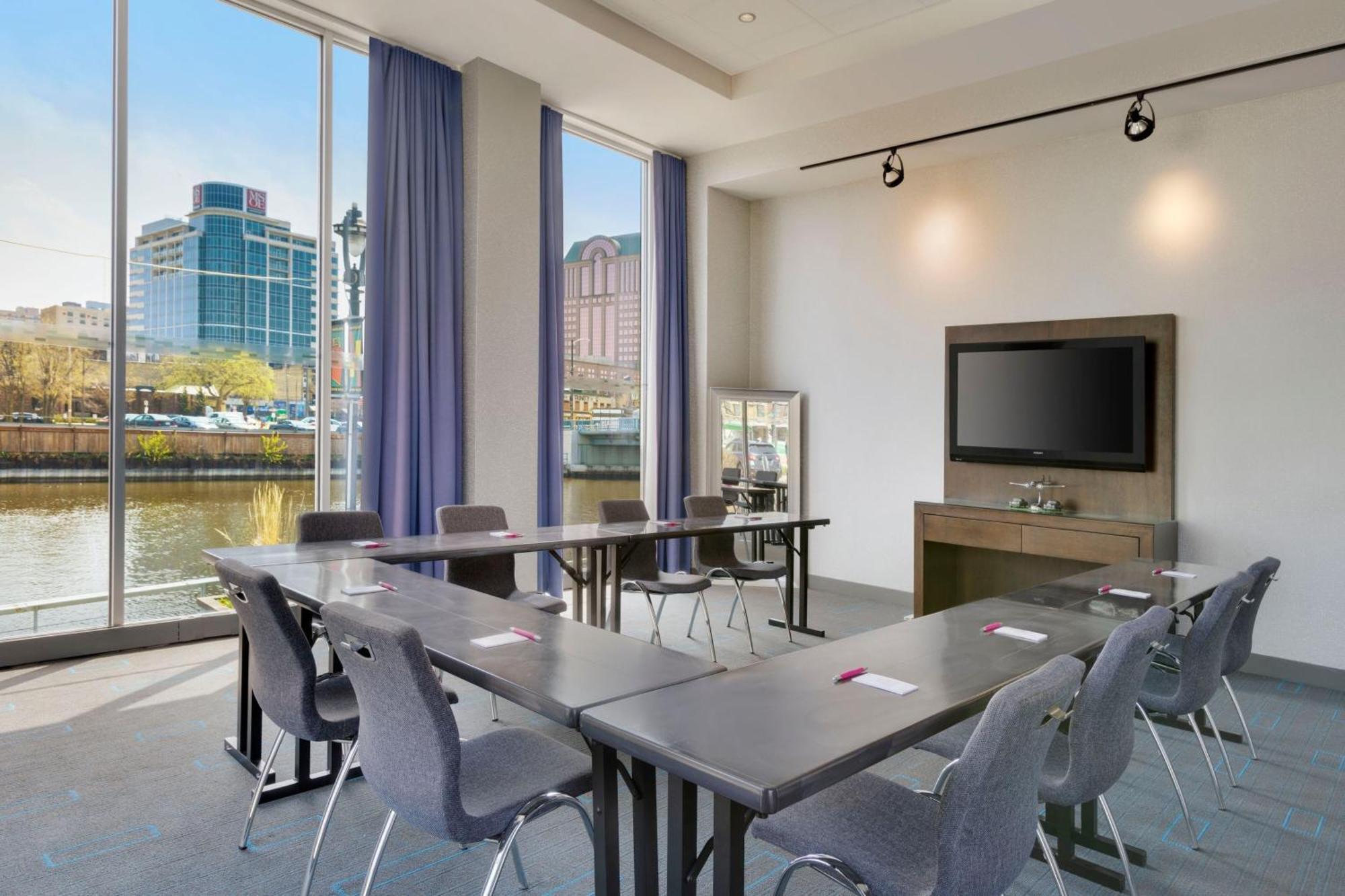 Aloft Hotel Milwaukee Downtown Eksteriør bilde