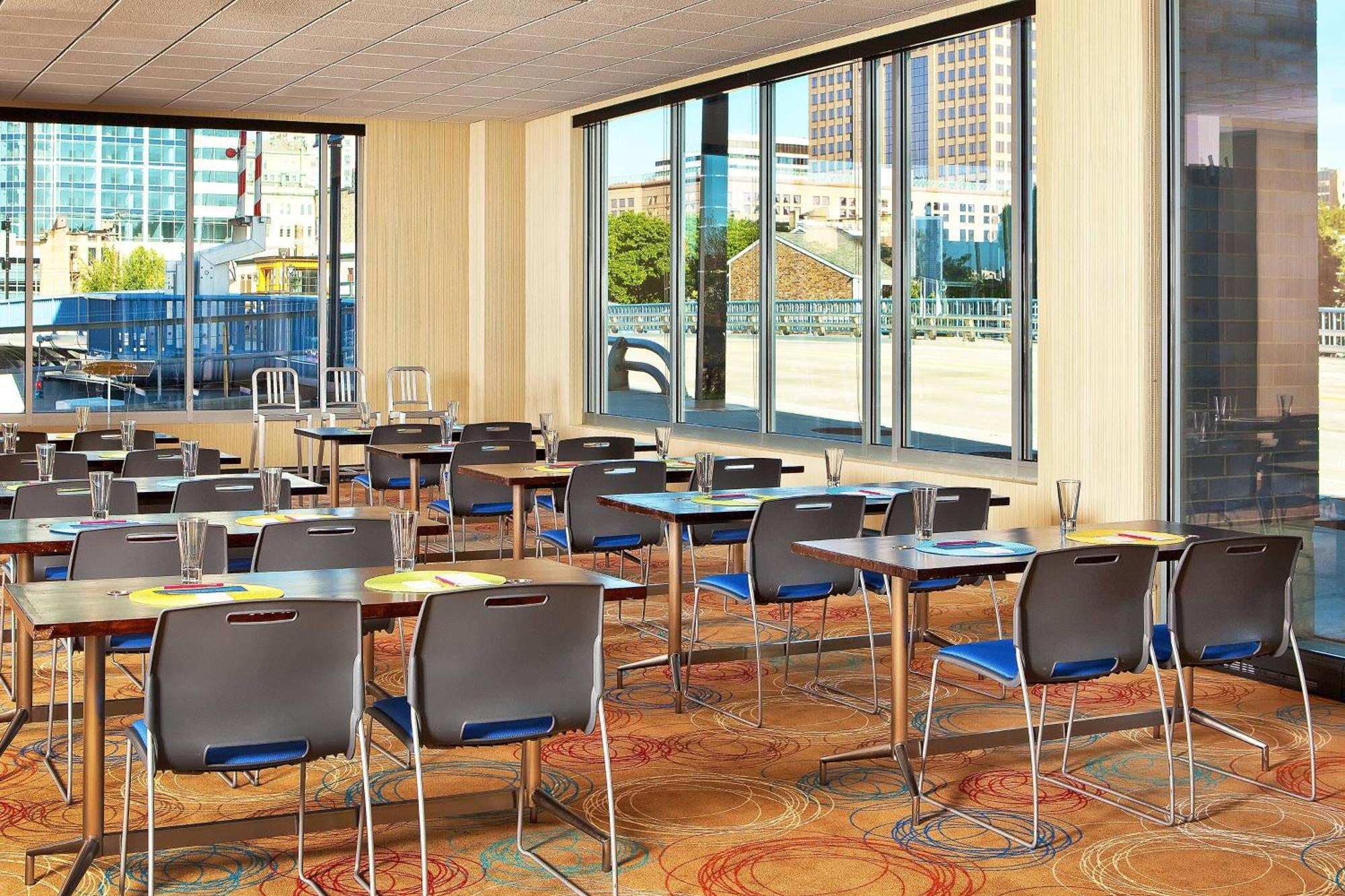 Aloft Hotel Milwaukee Downtown Eksteriør bilde