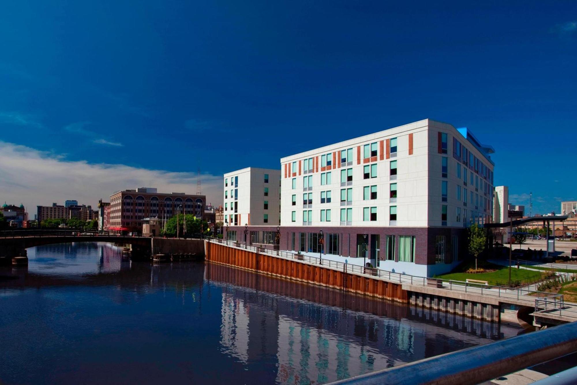 Aloft Hotel Milwaukee Downtown Eksteriør bilde